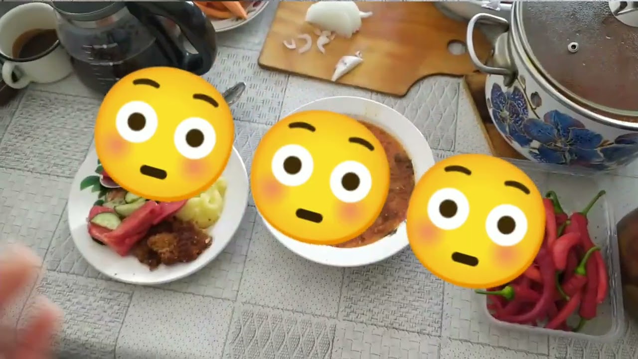 С утра работаю...Чем кормила семью...Разбираю рукодельные запасы ...