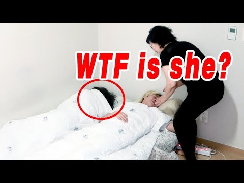 my-mom's-reaction-if-i-sleep-with-my-girlfriend-together-//-만약-여자친구와-같이-잔다면-엄마의-반응은?