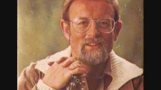 Roger Whittaker :No Blade Of Grass chords