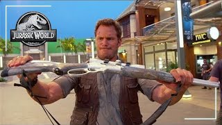 Miniatura de "Jurassic World: Props and Animals | Featurette | Jurassic World"