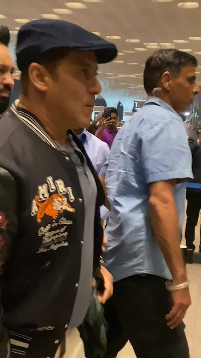 BHAI ARRIVES!!! #salmankhan looks handsome in this amazing outfit at the #airport #shorts