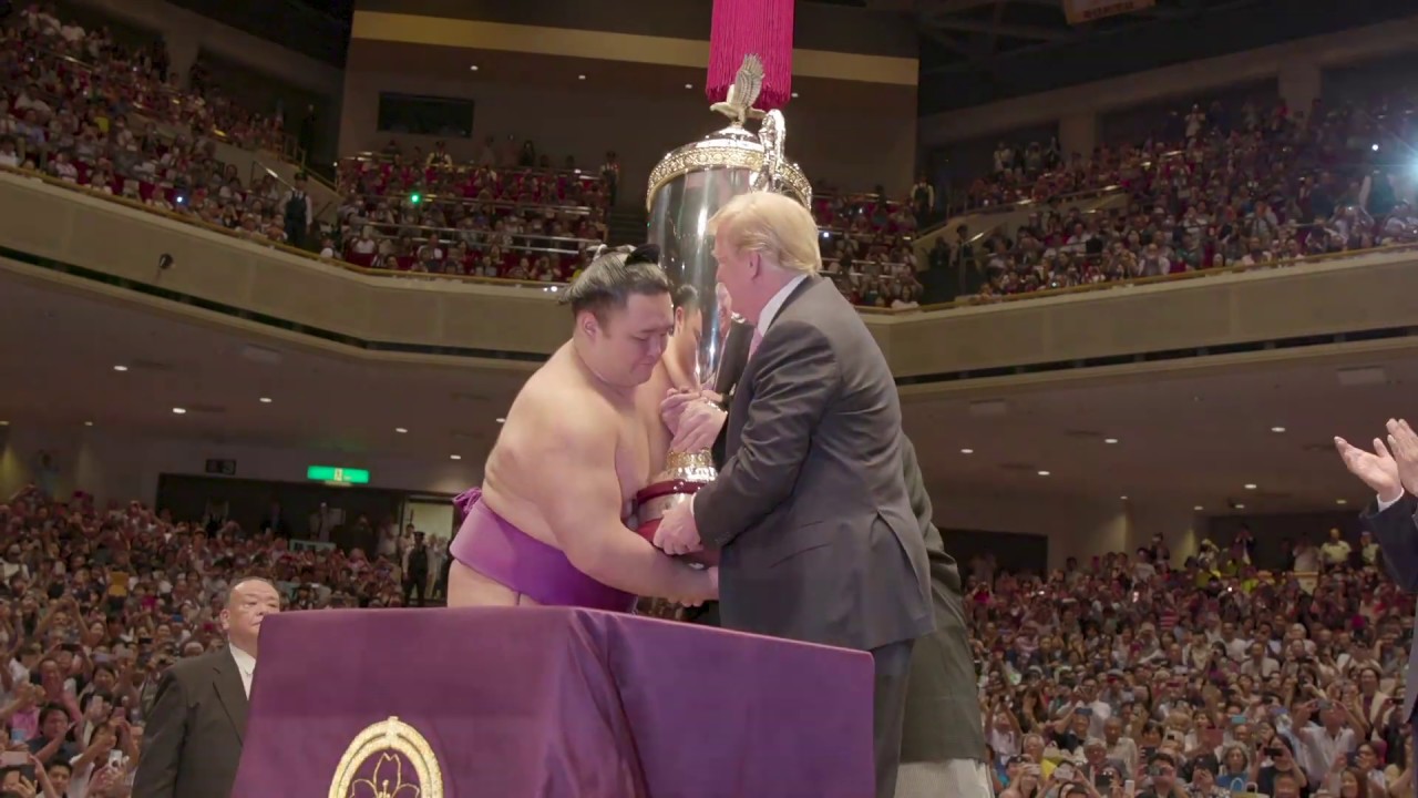white house has fallen President Trump and the First Lady Attend a Sumo Wrestling Match in Japan