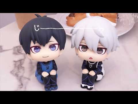 【#ブルーロック】じーーーーーーー 潔と凪があなたの生活を見守ります