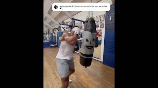 Anthony Joshua was letting his hands go on the heavy bag 🥊🔥 (via @anthonyjoshua/TT)