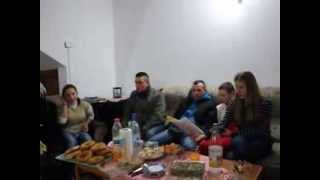 Video thumbnail of "TINERII DIN CIOHORANI"