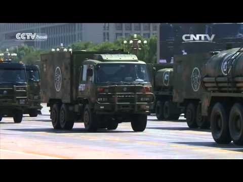 Маршем проходит колонна отряда тылового обеспечения