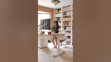 Light and Cozy Desk Setup #desksetup #cozydesksetup #standingdesk #homeoffice