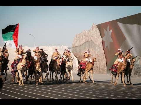 العرض العسكري في موقع الفعالية الوطنية بمناسبة اليوبيل الفضي