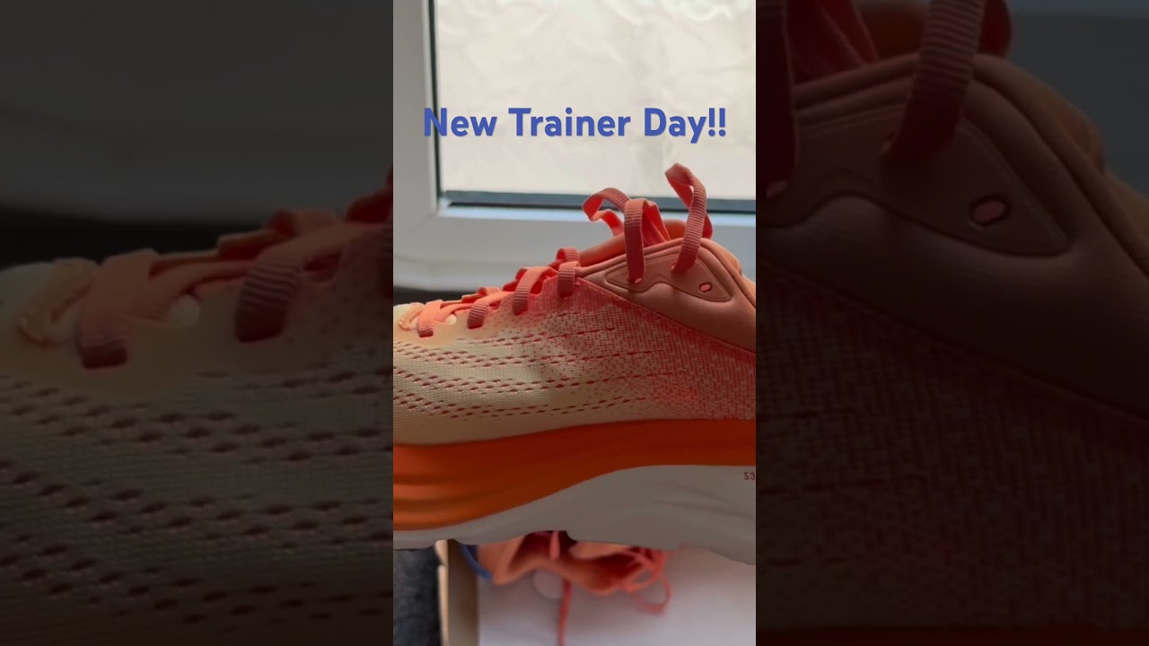 New pair of #hoka Bondi 8 trainers to support the long easy runs! 👟 Possible review to follow