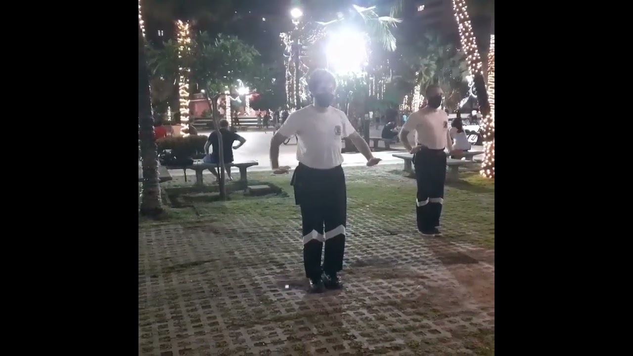 tan lan quan família Lou Pak