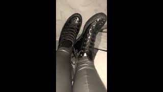 Squeaky Chuckshunterskull Boots