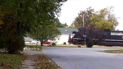 NS Power Move to the Tipton Yard