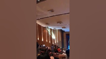 Đi xem xiếc tại rạp Hoà Bình