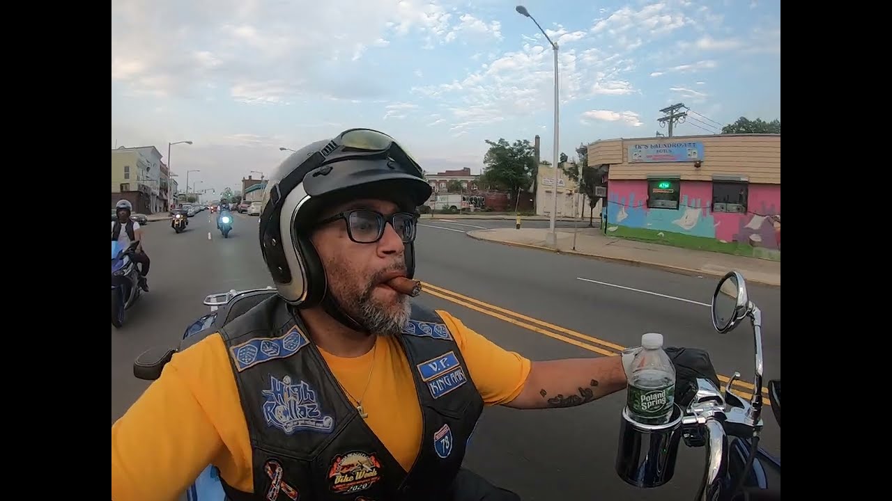 High Rollaz MC Newark pulls up at soul survivaz mc