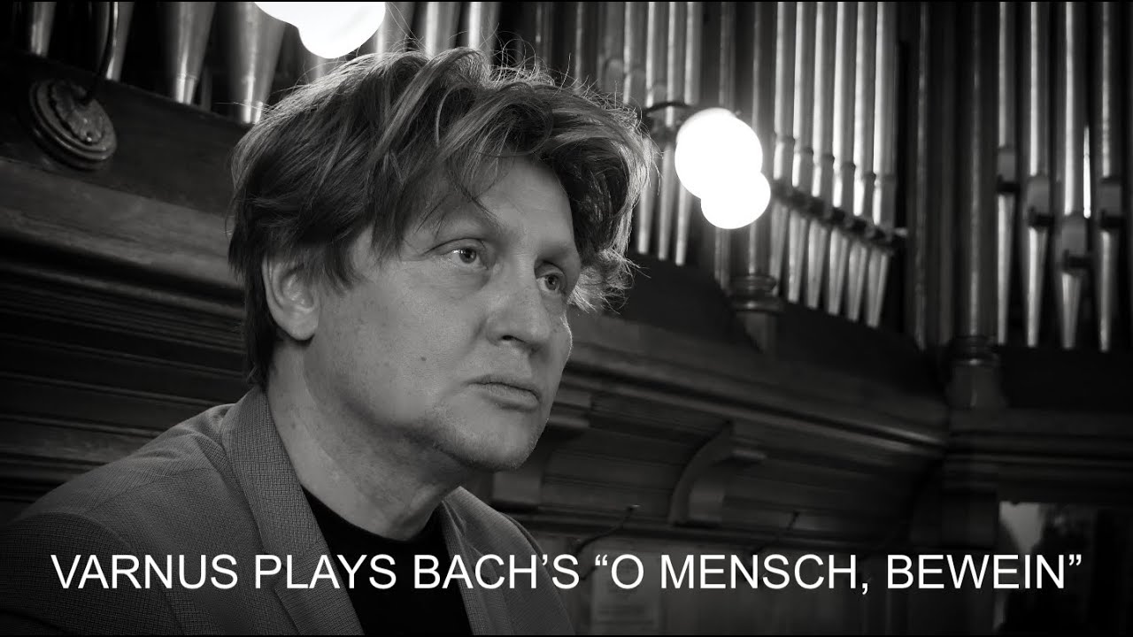 XAVER VARNUS PLAYS BACH'S 