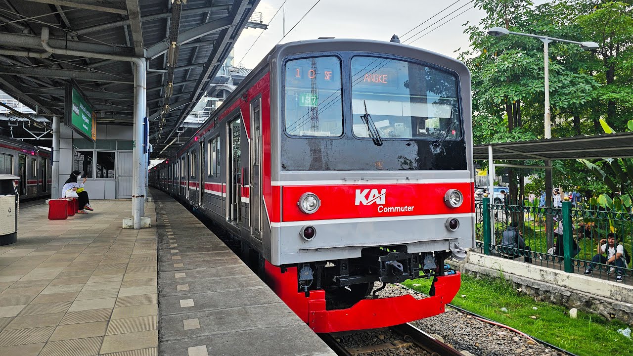 [4K] Stasiun Cikarang: Kompilasi Kereta JR 205, CC 204, CC 206 | KRL ...