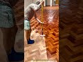 床を蘇らせる:木の息吹を取り戻すオイル塗装の奇跡
