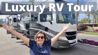 V6E6 2024 Tiffin Open Road 32SA  Luxury in an Affordable Gas Motorcoach