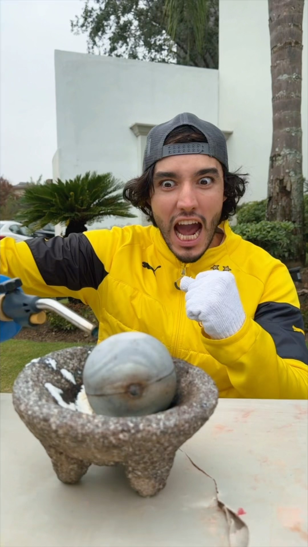 ASI QUEMA LA PELOTA MAS CALIENTE DEL MUNDO?ES GIGANTE?