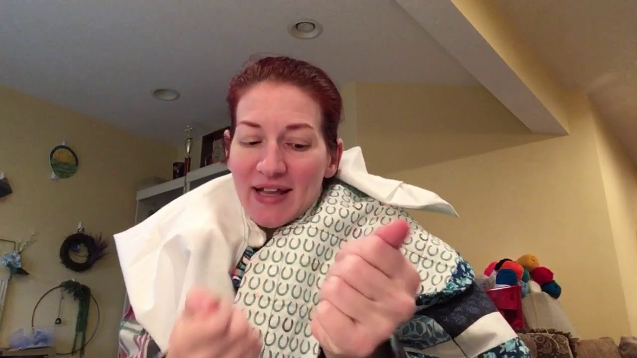 English Paper Piece Quilting- How do you get the papers OUT?!?! - YouTube