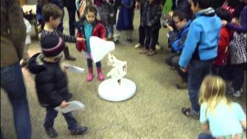 Robot lampe LUXO festival robotic  EPFL 2013