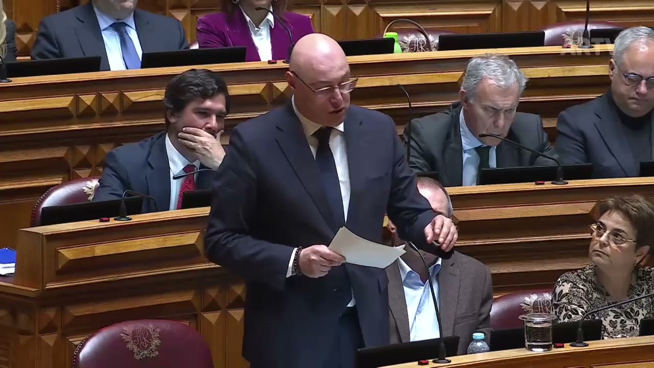 Intervenção de Carlos Silva Santiago no Plenário