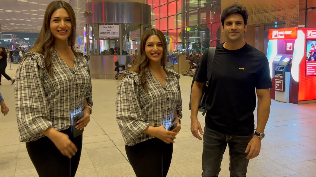 Divyanka Tripathi & Vivek Dahiya traveling from Mumbai 📸✈️