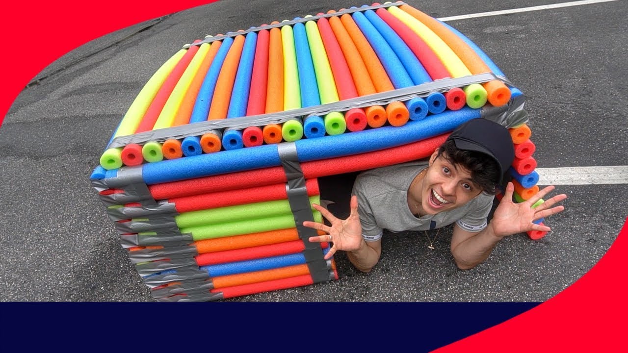 FIZ UM FORTE DE BOIAS DE MACARRÃO E LEVEI ELE PRA PISCINA!! vlogs in spanish