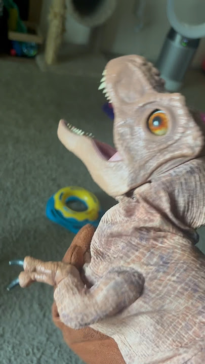 This Real FX baby T.Rex puppet is cooler then it needs to be. #jurassicpark #jurassicworld #dinosaur