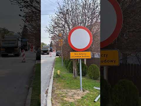 Zgodnie z wcześniejszymi zapowiedziami, dziś ruszyły prace przy ul. Okopowej w Lubartowie.