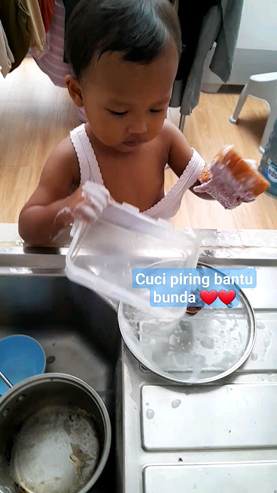 27 Maret 2024. MasyaAllah bantuin bunda cuci piring