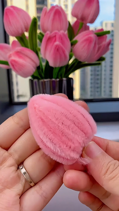 DIY pipe cleaner tulips flowers #handmade #diy #gift #diyflower #diycrafts #flowercraft #flowers