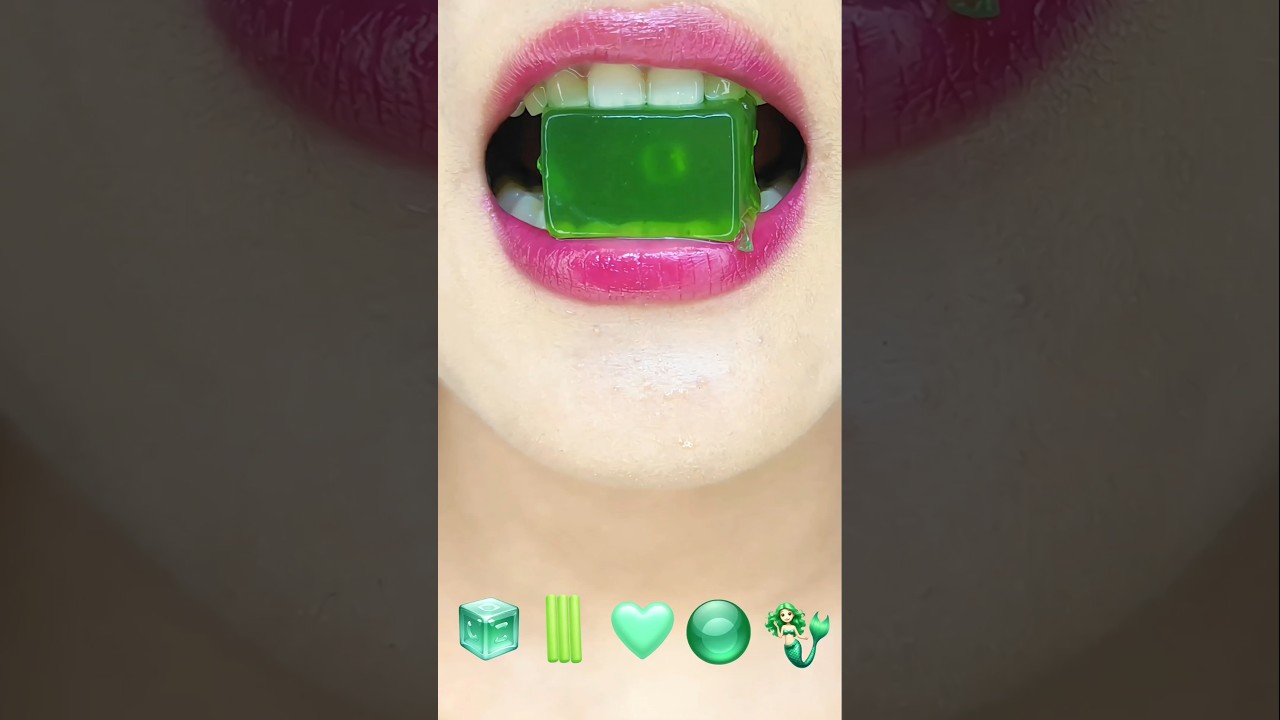 asmr GREEN JELLY💚🟩 EMOJI FOOD MUKBANG EATING 👄💕 #shorts #asmr