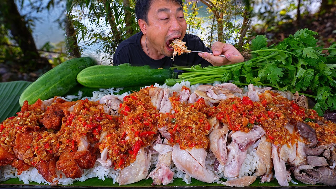 ข้าวมันไก่ทอดไก่ต้มถาดบึ้มๆ กับน้ำจิ้มเด็ดๆ จัดตามคำขอเน้อครับ  ลำขนาดครับ -08-12-2022-