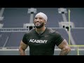 NFL STAR 🏈 vs BODY BUILDER 💪| Efe Obada takes on Mac Griffiths | NFL UK