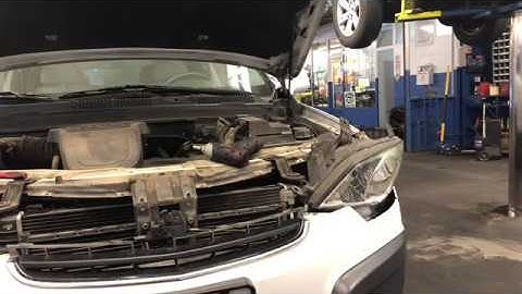 Replacing headlight bulbs on a 2009 Saturn vue
