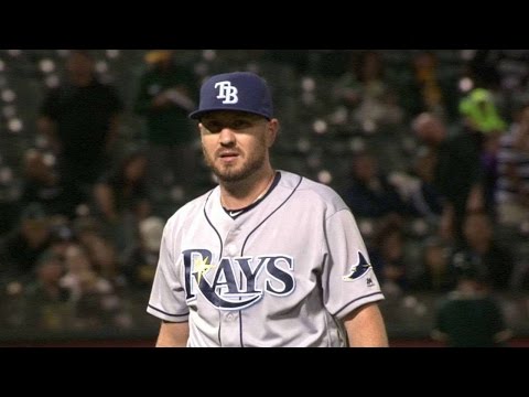 TB@OAK: Jepsen escapes a bases-loaded jam in the 11th