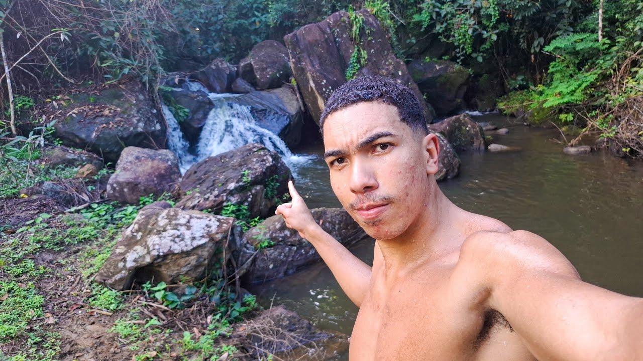FUI NA CACHOEIRA SOZINHO E ISSO ACONTECEU