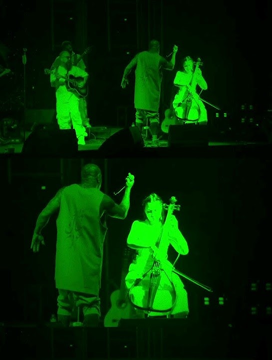 اجرای زنده اگه نوازنده ویالون سل // آهنگ بغلم کن ! #تتلو #کنسرت #آنتالیا #tataloo #live #in #concert