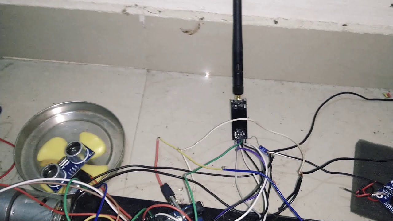 100% working! Robot Circuit Working with Radio Controller - YouTube