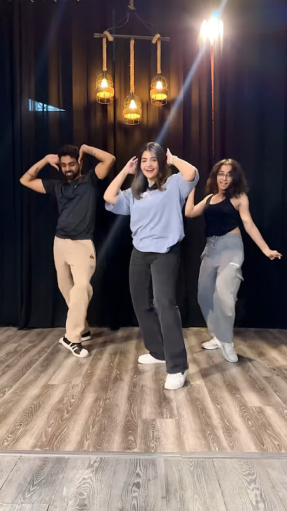 💃🏽💙