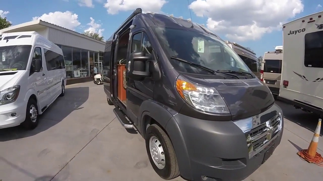 Roadtrek Simplicity SRT 2018 New Van Camper Class B