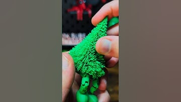 3D printed Hairy Foldable Christmas Tree with Articulated legs
