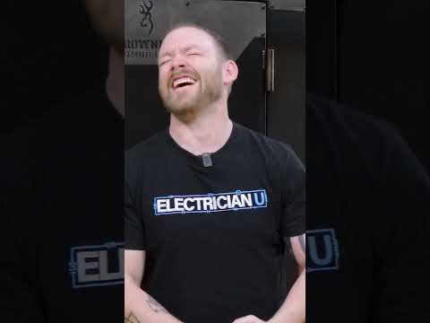 Видео: Хэн илүү их мөнгө сантехникч эсвэл цахилгаанчин хийдэг вэ?