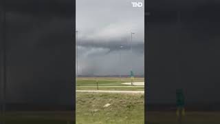 Family captures video of tornado touching down in Nebraska screenshot 3