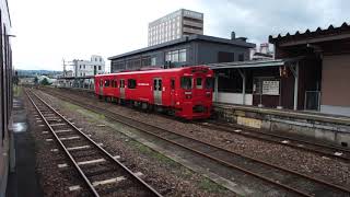 終点の日田駅に到着する1両編成の九大本線下りキハ220形