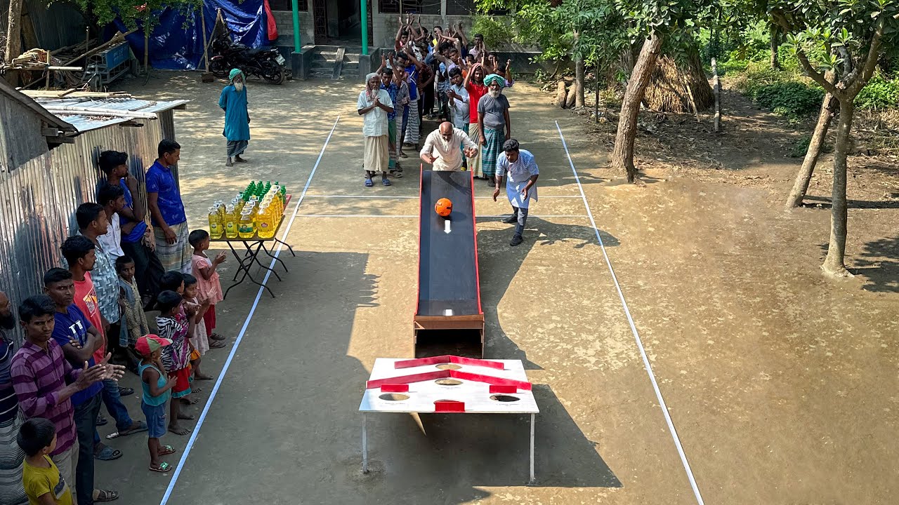 আজব খেলায় নতুন ধামাকা ৫ ফুটায় বল ফেলে চাচারা কি পুরস্কার জিতে নিলো দেখুন ? গ্রামবাসি মেতে উঠল আনন্দে