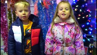 Alex y Gaby celebran Feliz Navidad + Y Más Cuentos para niños