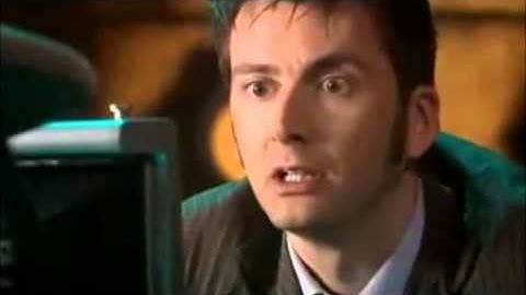 Geeky Clip -- The Doctor Playing Space Invaders Videogame (funny Doctor Who video) #DW #retrogaming