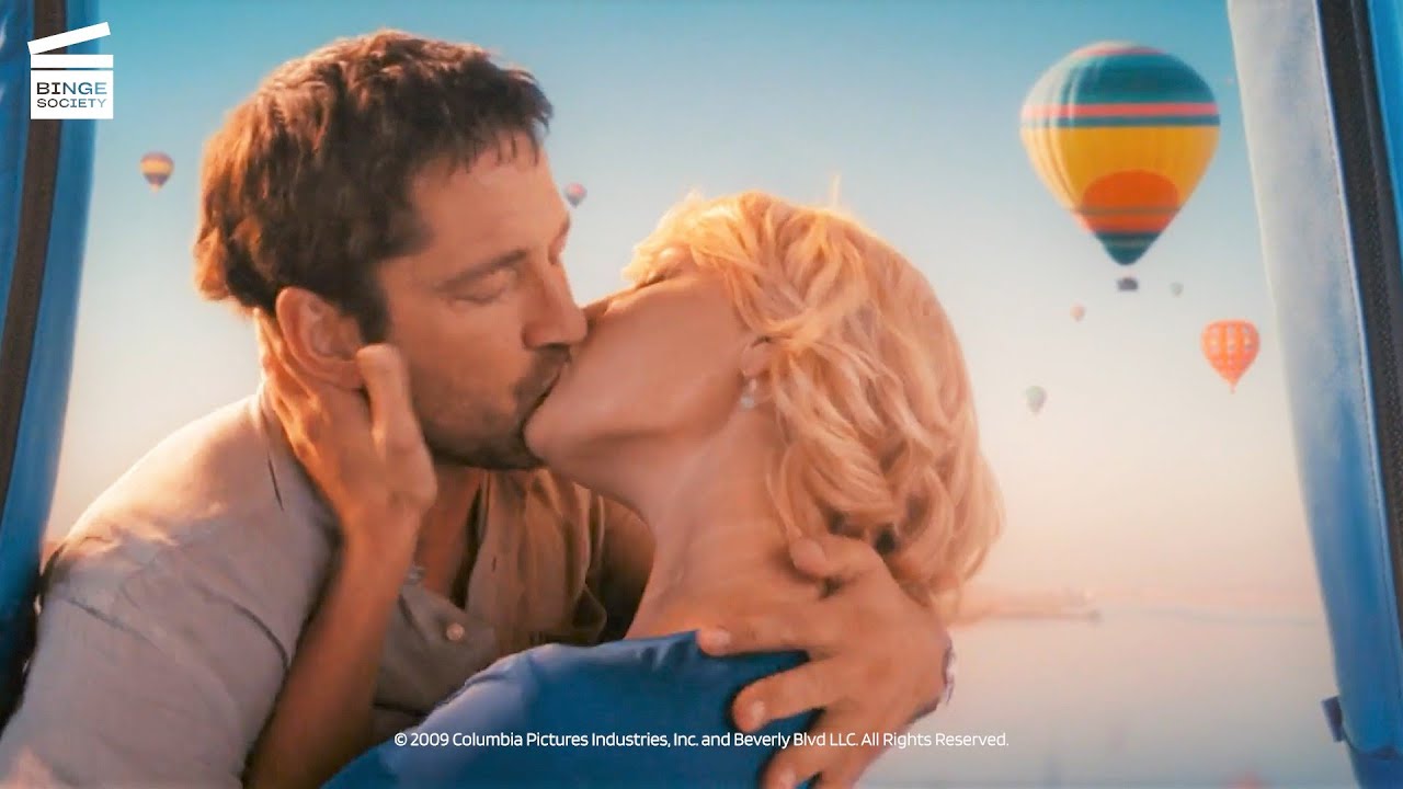 The Ugly Truth: Kiss in the hot-air balloon (HD CLIP)